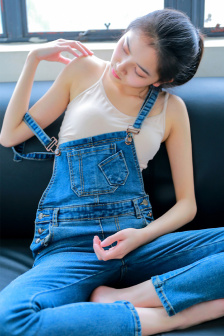 色噜噜巨乳欧美